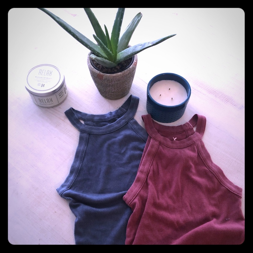 Re-posh 2 AEO soft and sexy high neck tanks